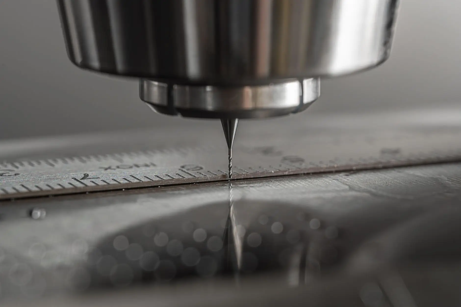 CNC frezede hassas işleme